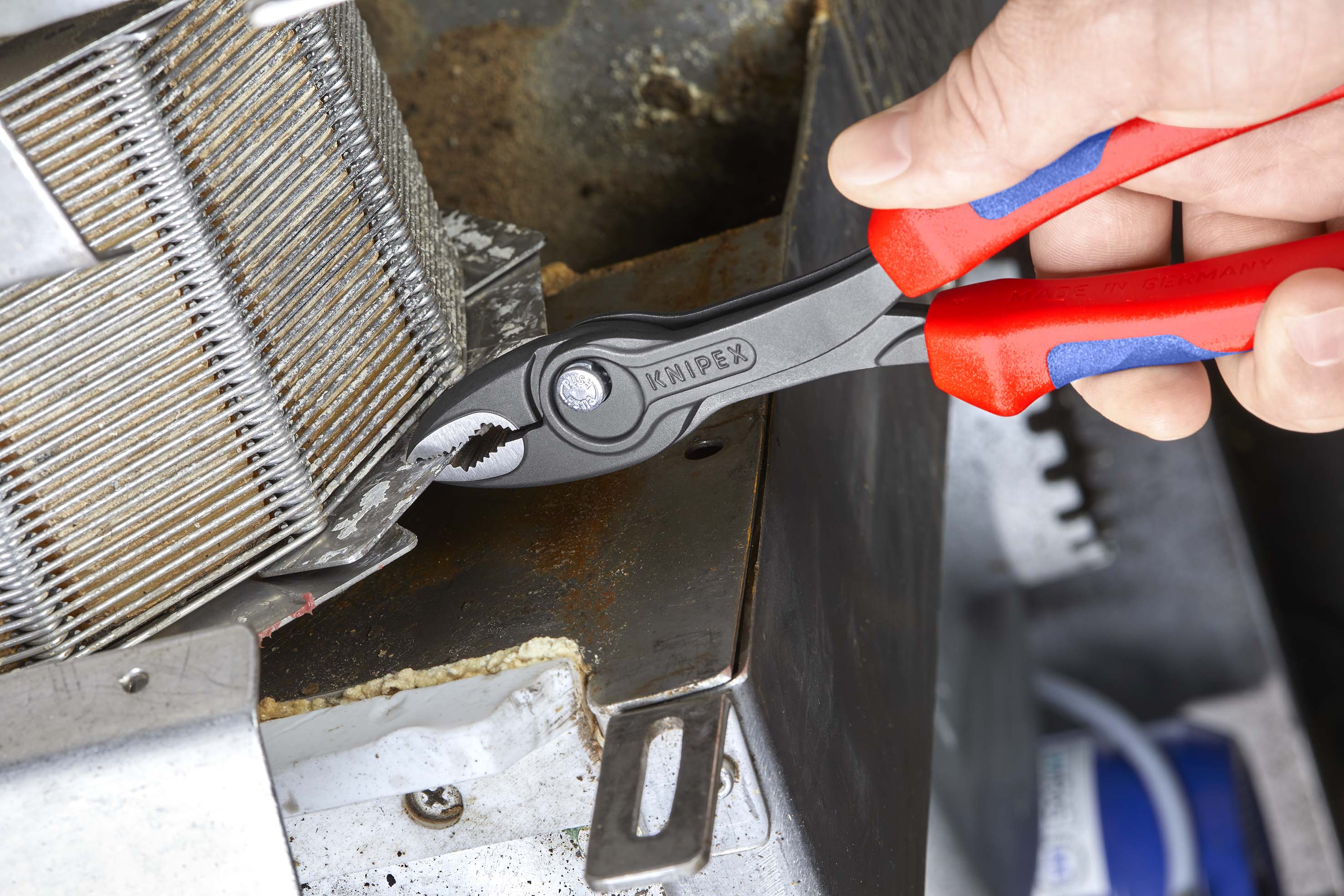82 02 Series | TwinGrip Slip Joint Pliers | Multi-Component Handle | Black Atramentized - (Various Sizes)
