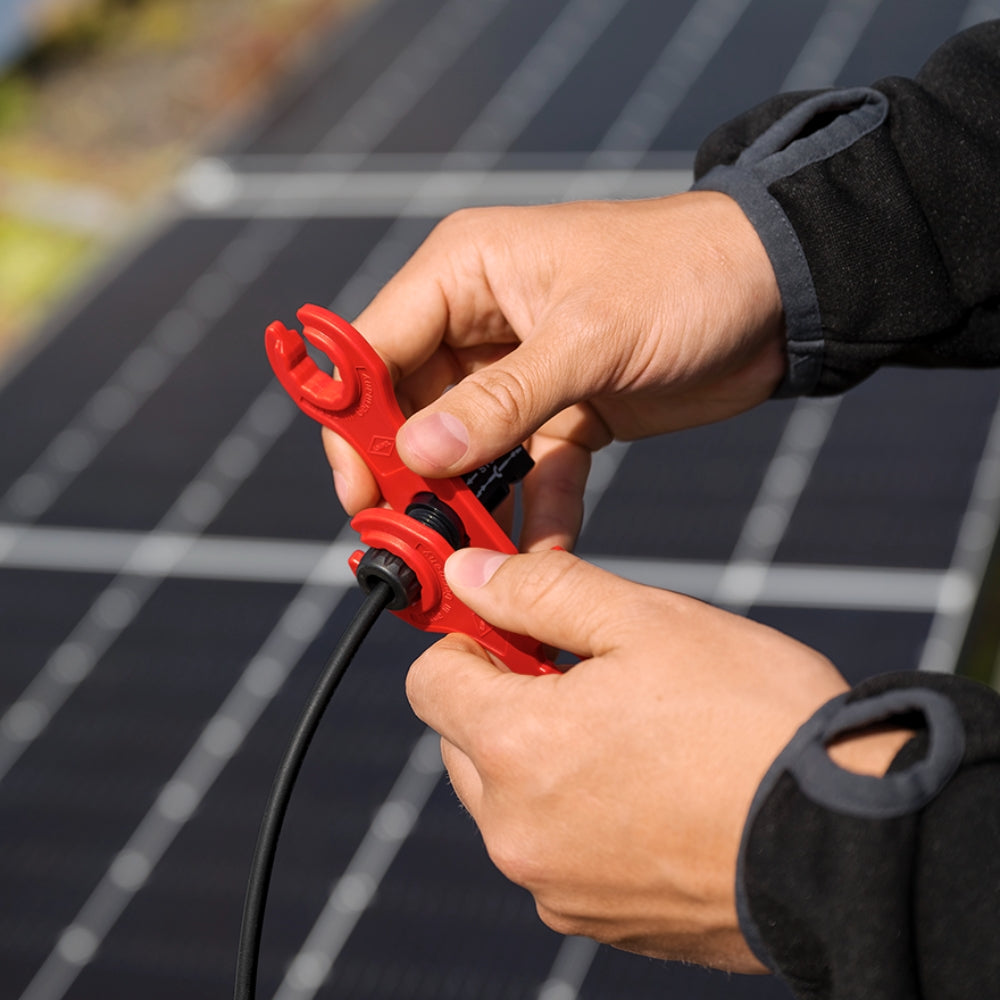 Knipex | 97 49 66 2 | Double-Sided Mounting Tool for MC4 (Multi-Contact) Solar Cable Connector